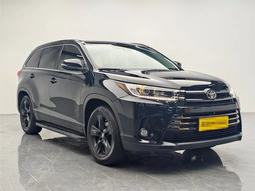 TOYOTA HIGHLANDER