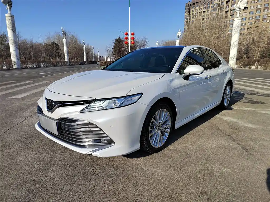 Toyota Camry 2019