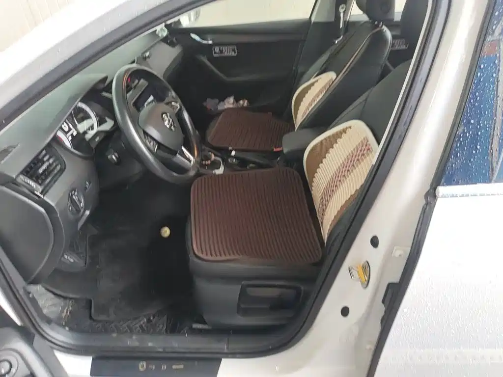 Skoda Octavia — миниатюра 11