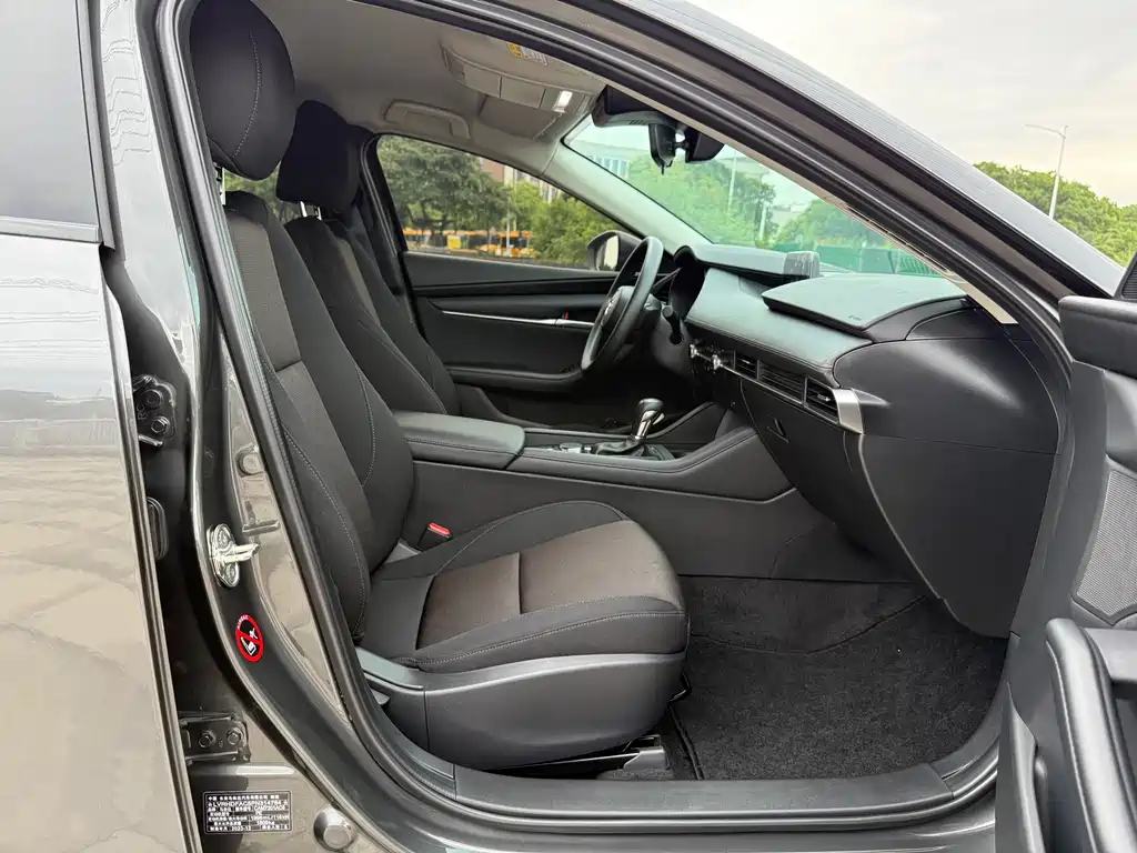 Mazda 3 Axela — миниатюра 15