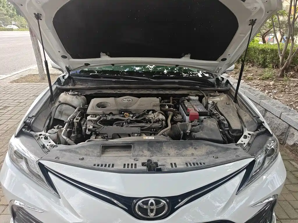 Toyota Camry — миниатюра 11