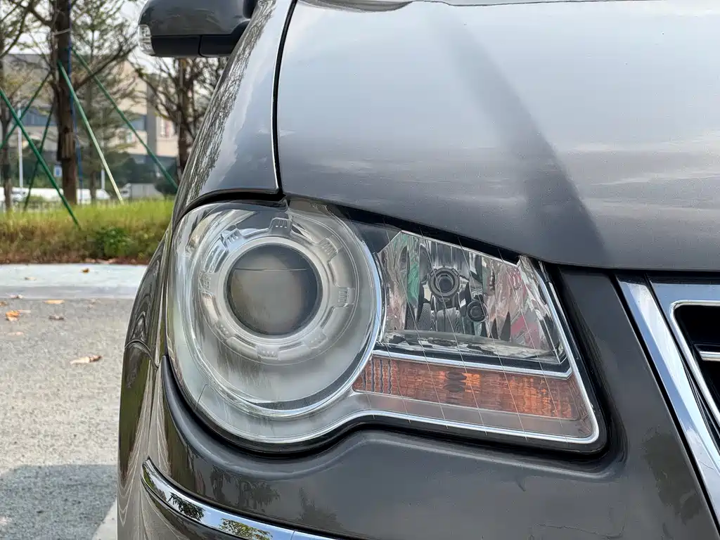 Volkswagen Touran — миниатюра 9
