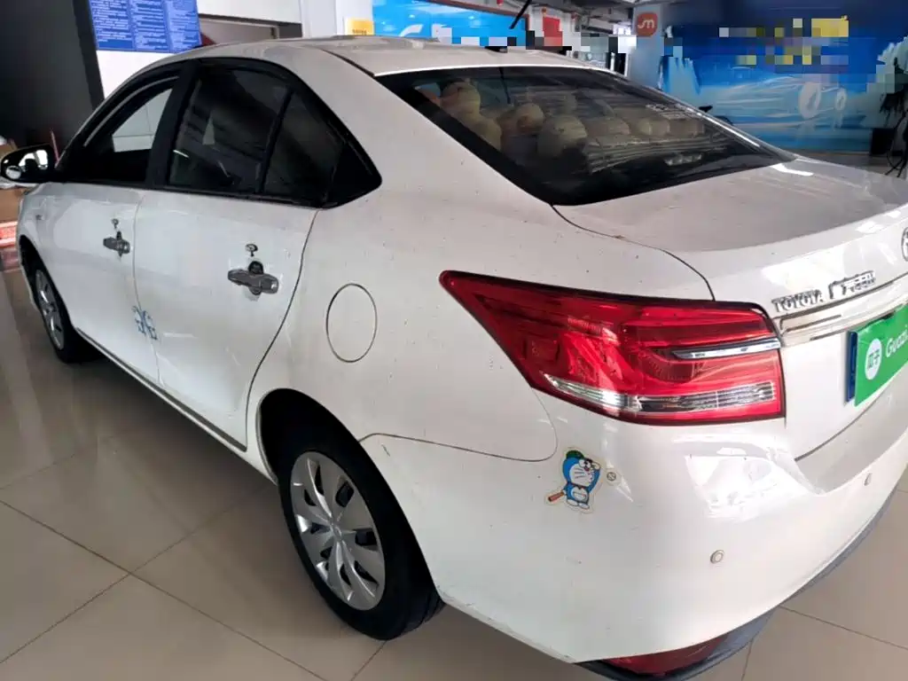 Toyota Yaris L — миниатюра 5