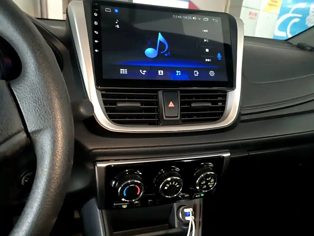 Toyota Yaris L — миниатюра 13