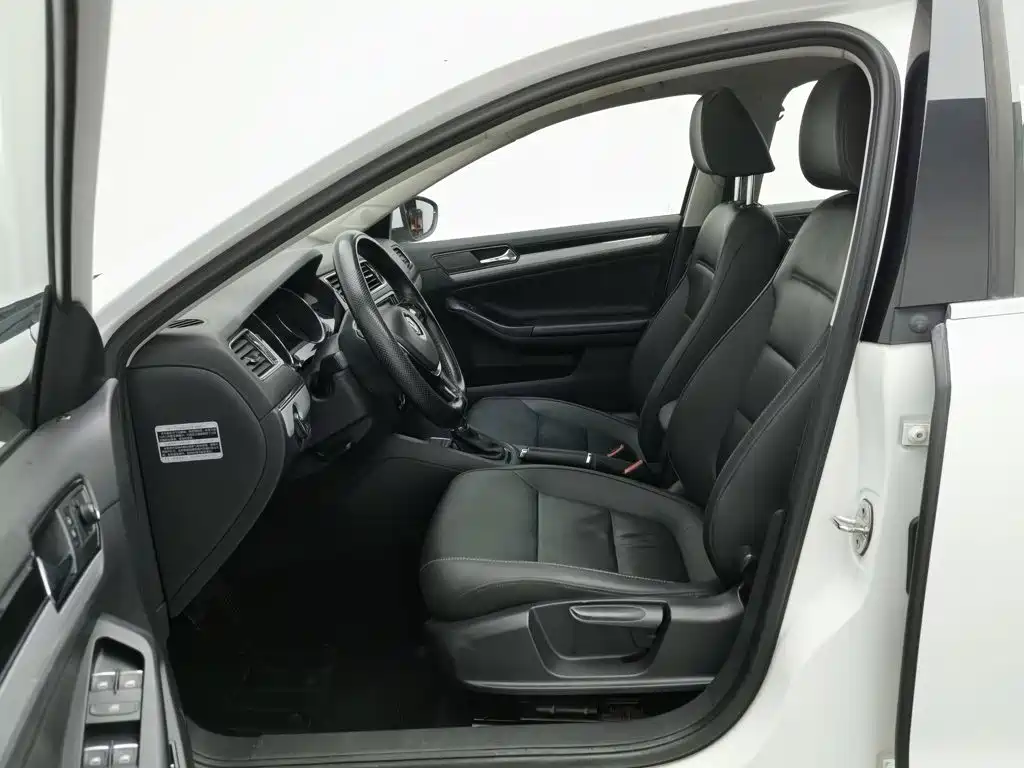 Volkswagen Sagitar — миниатюра 10
