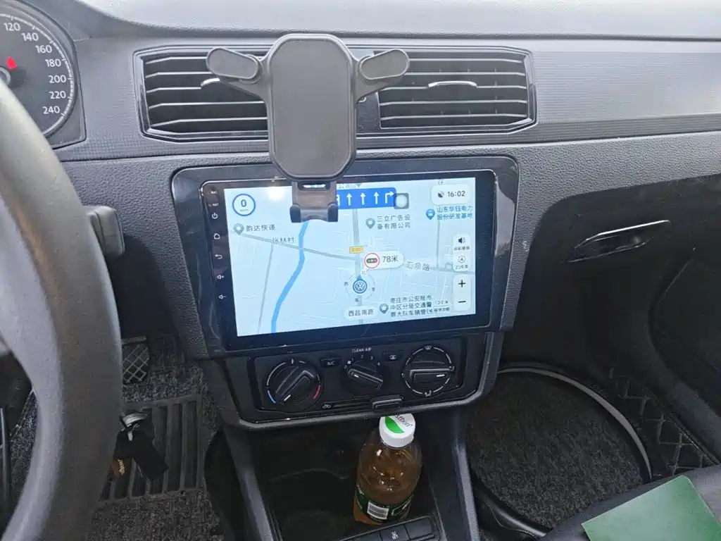 Volkswagen Santana — миниатюра 13
