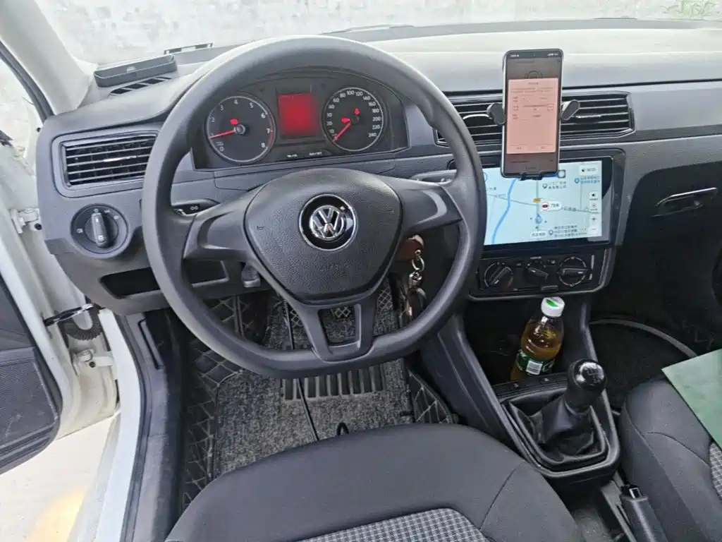 Volkswagen Santana — миниатюра 11