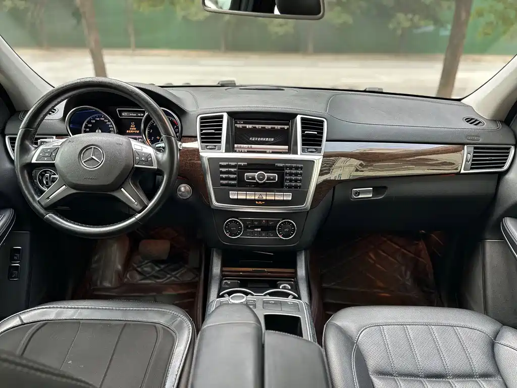 Mercedes-Benz GL-Class — миниатюра 5
