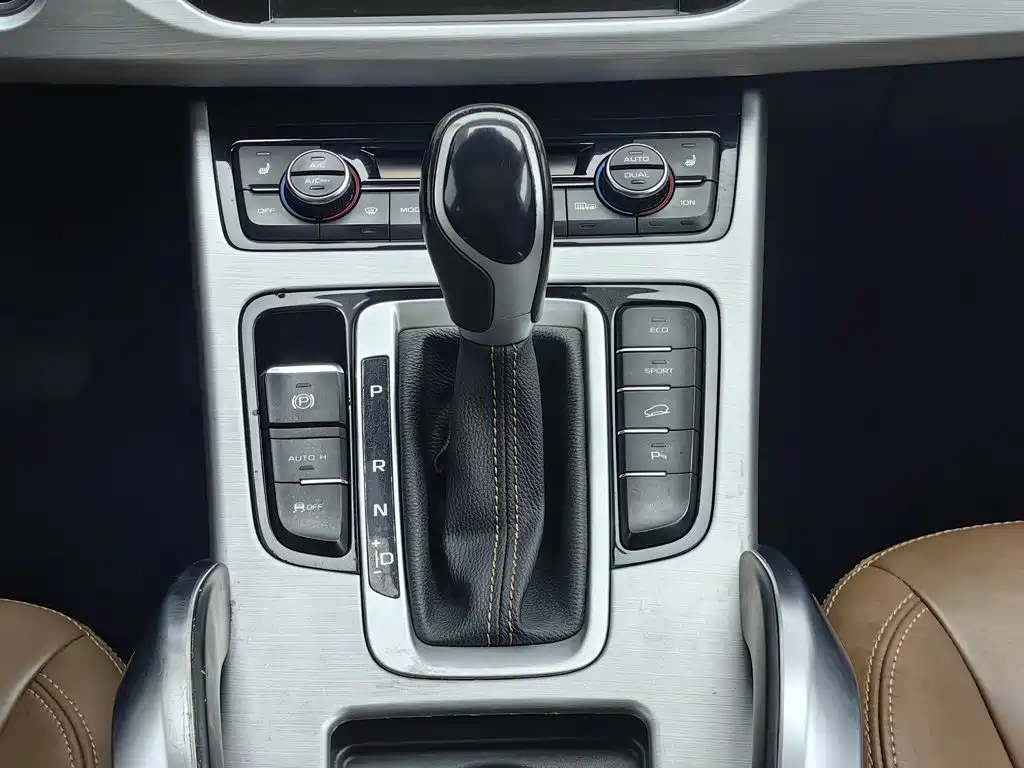 Geely Boyue — миниатюра 13
