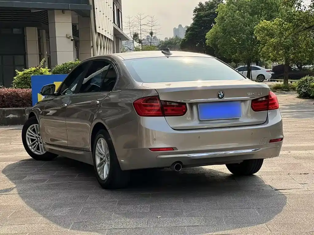 BMW 3 Series — миниатюра 5
