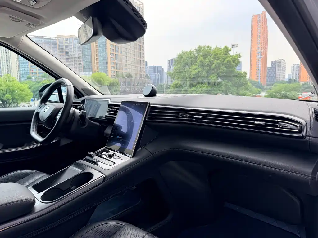 NIO ES8 — миниатюра 7