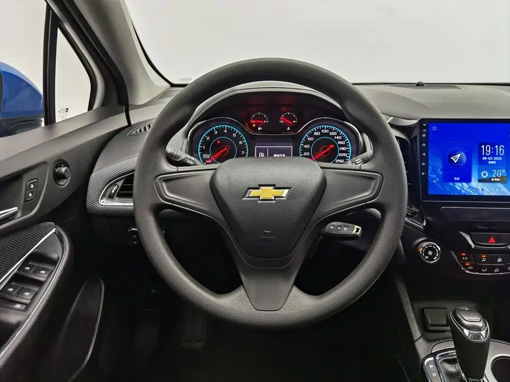 Chevrolet Cruze — миниатюра 11