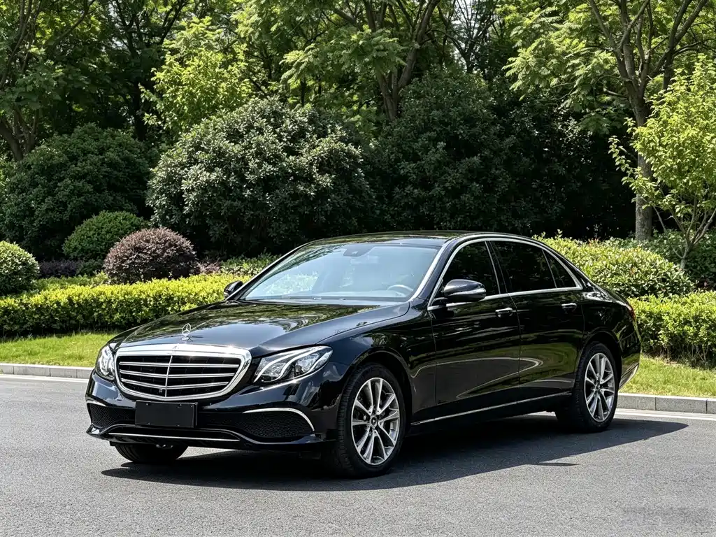 Mercedes-Benz E-Class — миниатюра 10