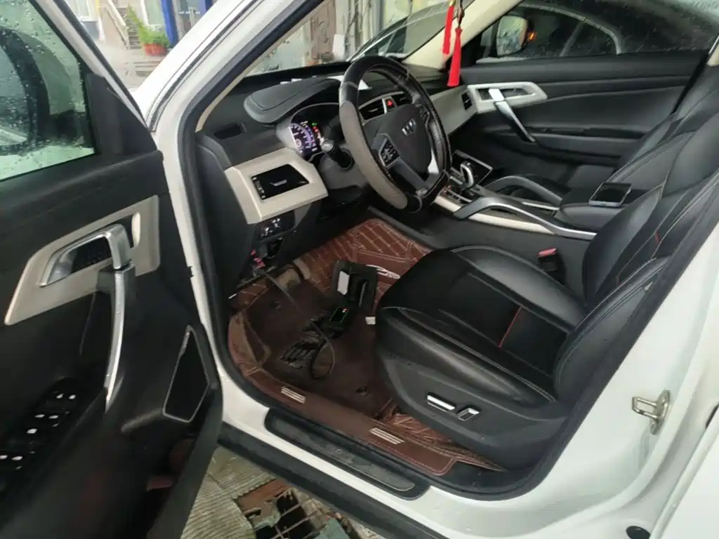 Geely Boyue — миниатюра 16