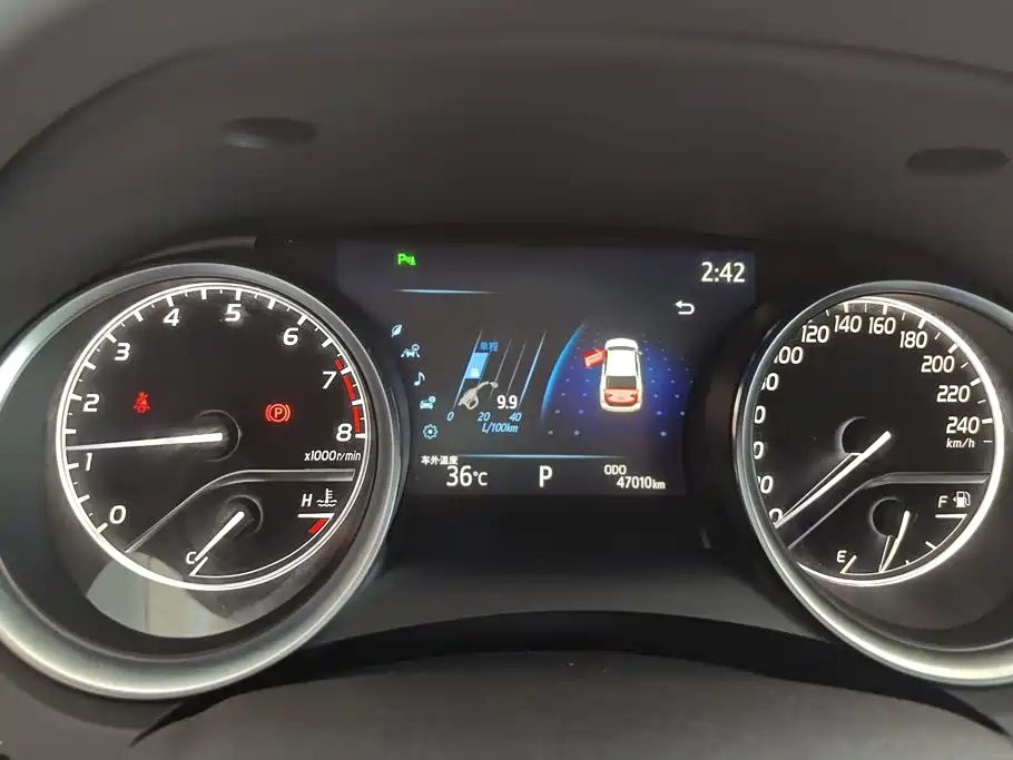 Toyota Camry — миниатюра 14