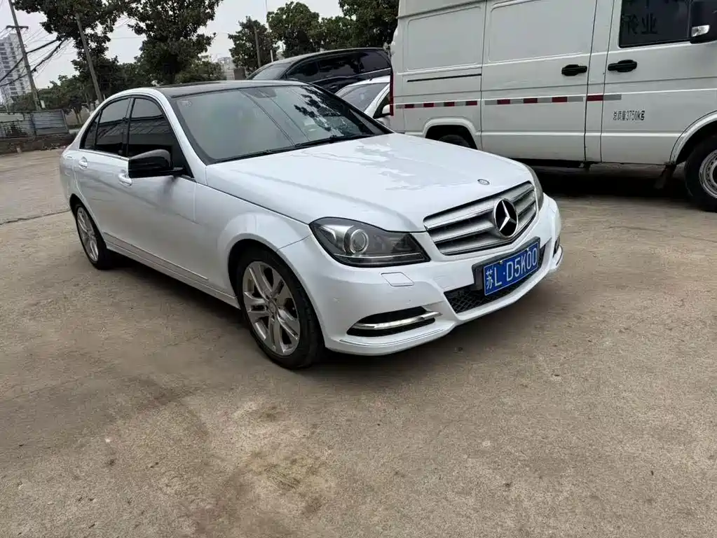 Mercedes-Benz C-Class — миниатюра 3