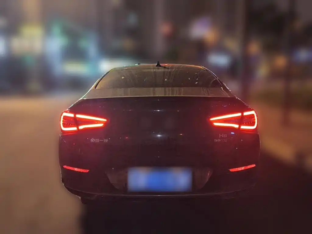 Hongqi Hongqi H5 — миниатюра 3