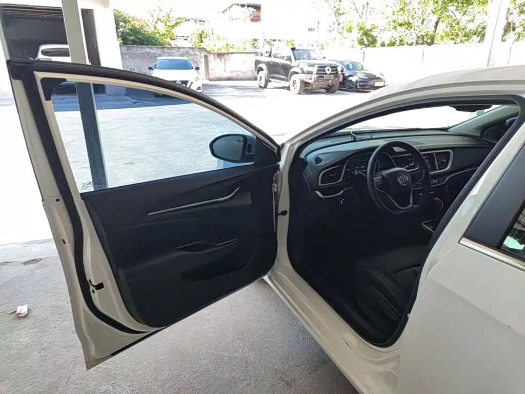 Buick Excelle — миниатюра 16