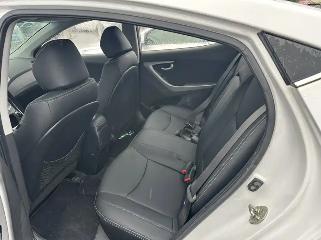 Hyundai Elantra Langdong — миниатюра 17