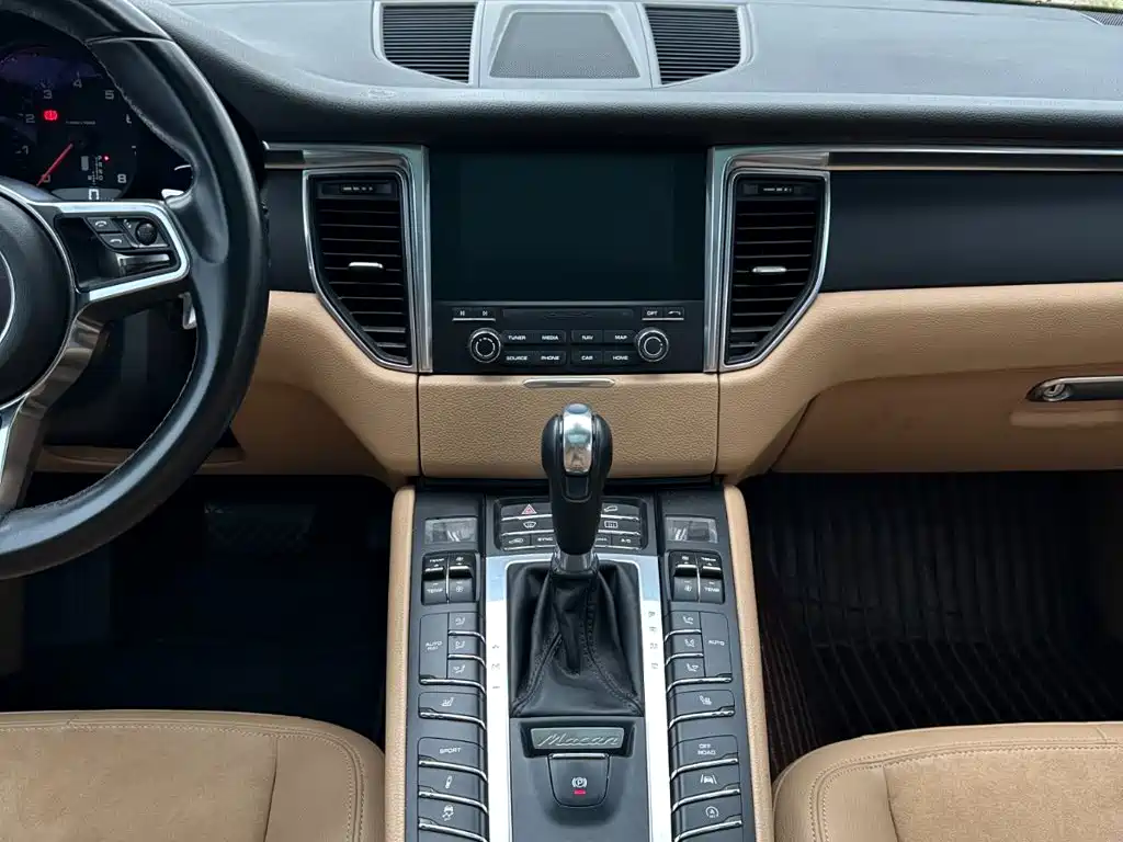 Porsche Macan — миниатюра 21