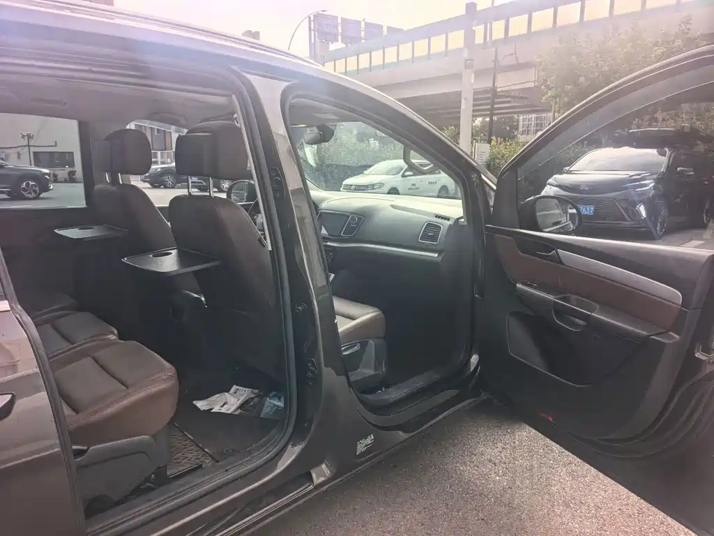 Volkswagen Sharan — миниатюра 11