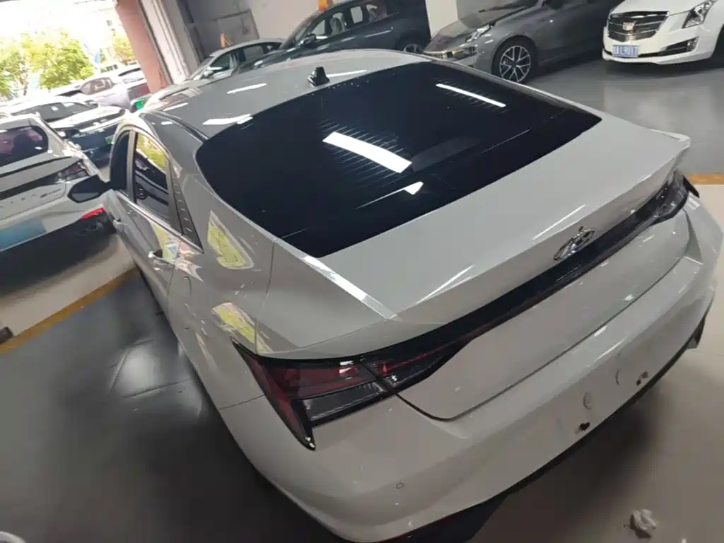 Hyundai Elantra — миниатюра 5