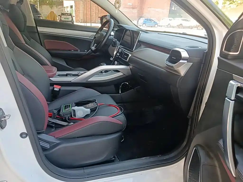 Geely Binyue — миниатюра 25