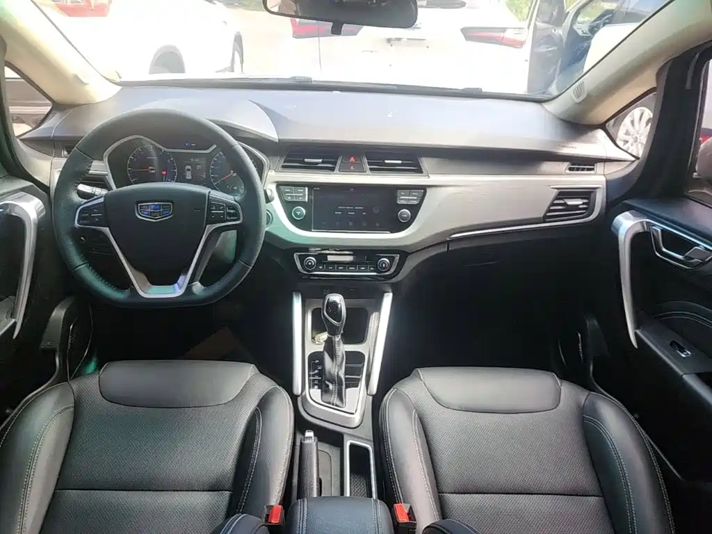 Geely Vision X3 — миниатюра 10