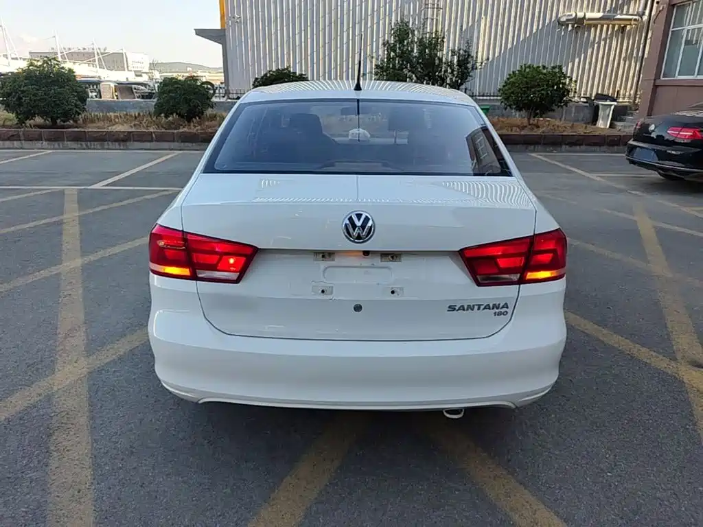 Volkswagen Santana — миниатюра 6