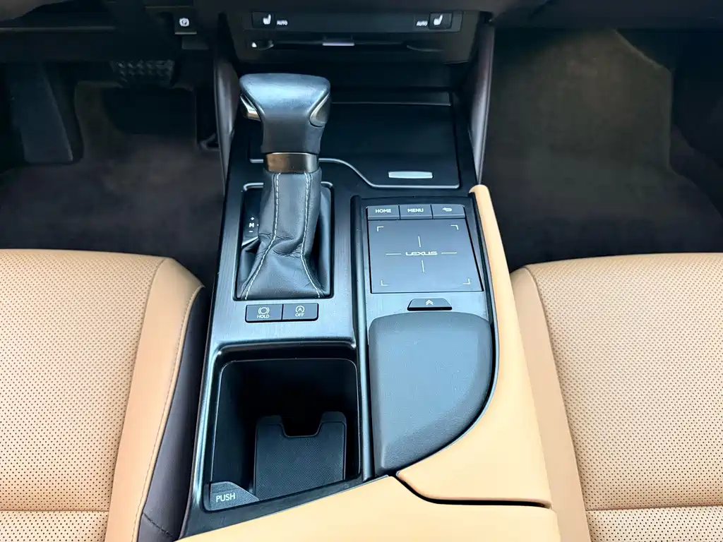 Lexus ES — миниатюра 15