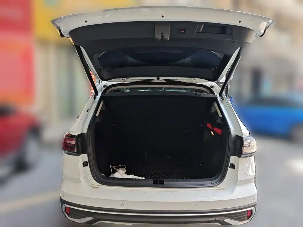Volkswagen Tharu — миниатюра 10