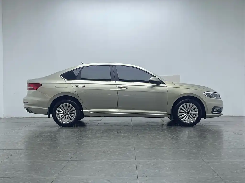 Volkswagen Lavida — миниатюра 9