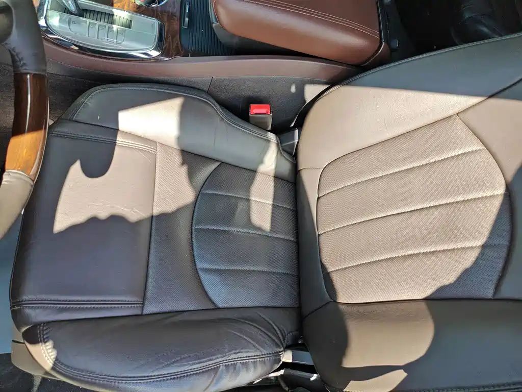 Buick Enclave — миниатюра 32