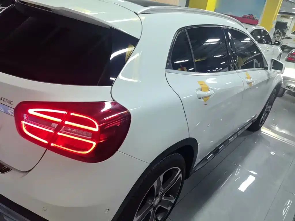 Mercedes-Benz GLA — миниатюра 7