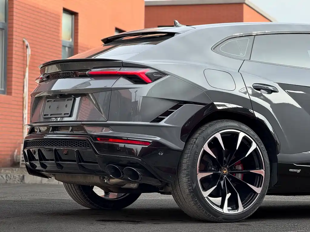 Lamborghini Urus — фотографии объявления, Фото 15