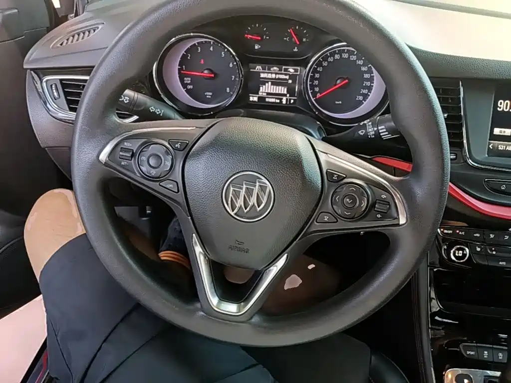 Buick Verano — миниатюра 11