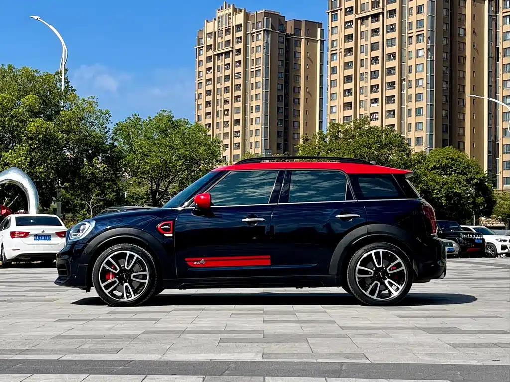 MINI JCW COUNTRYMAN