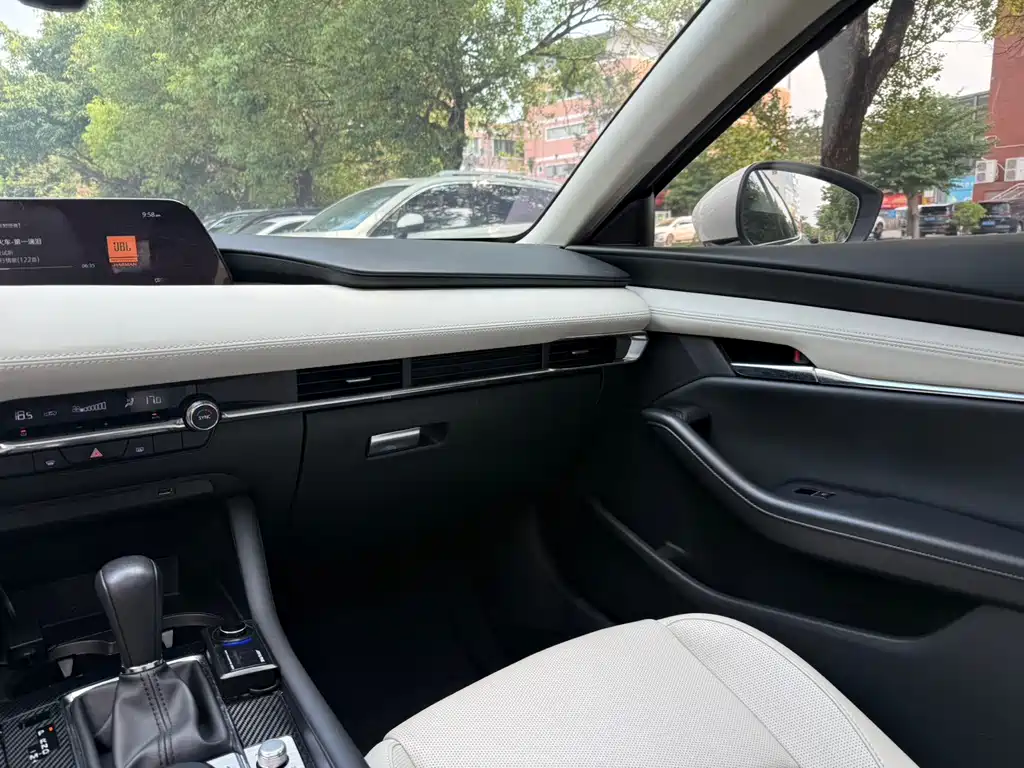 Mazda 3 Axela — миниатюра 19