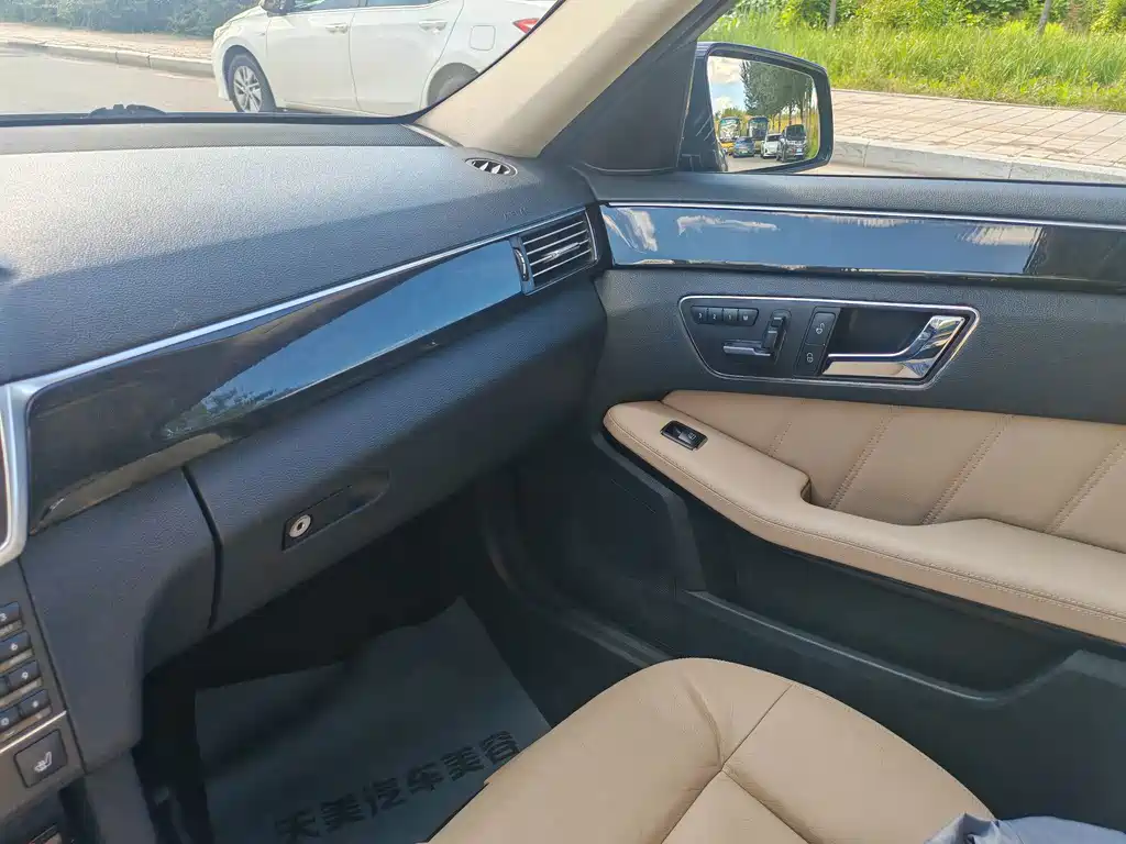Mercedes-Benz E-Class (Import) — миниатюра 24