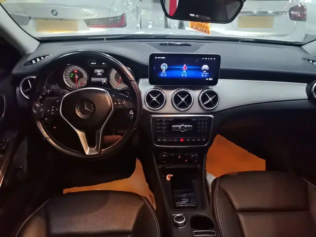 Mercedes-Benz GLA — миниатюра 10