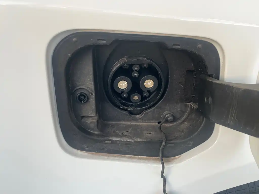 Roewe i6 MAX New Energy — миниатюра 20