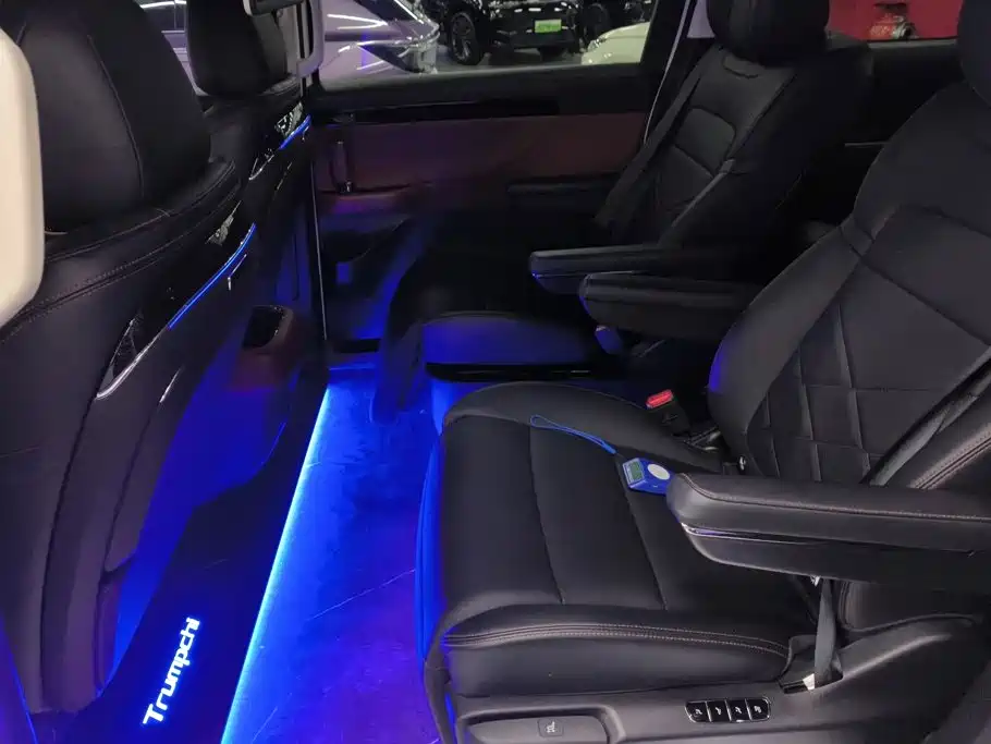 GAC Motor 传祺E8 PHEV — миниатюра 11