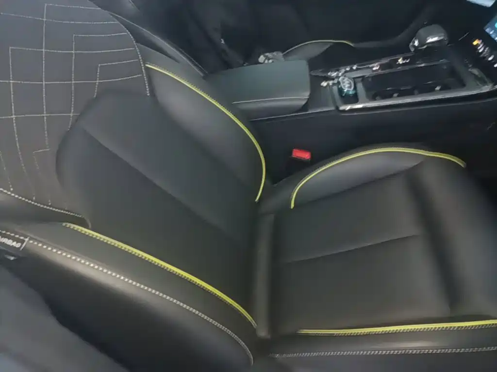 Roewe RX5 — миниатюра 25