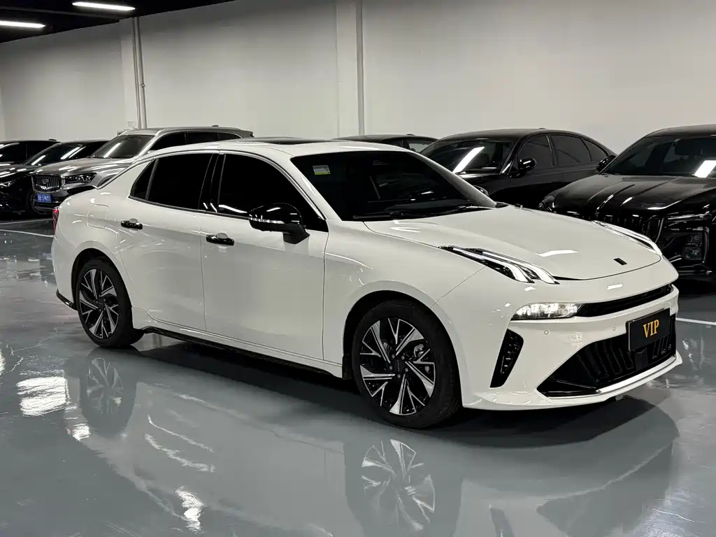 Lynk & Co 03 — миниатюра 3