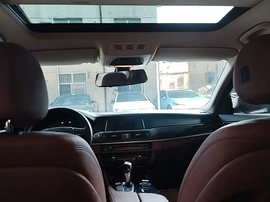BMW 5 Series (Import) — миниатюра 18