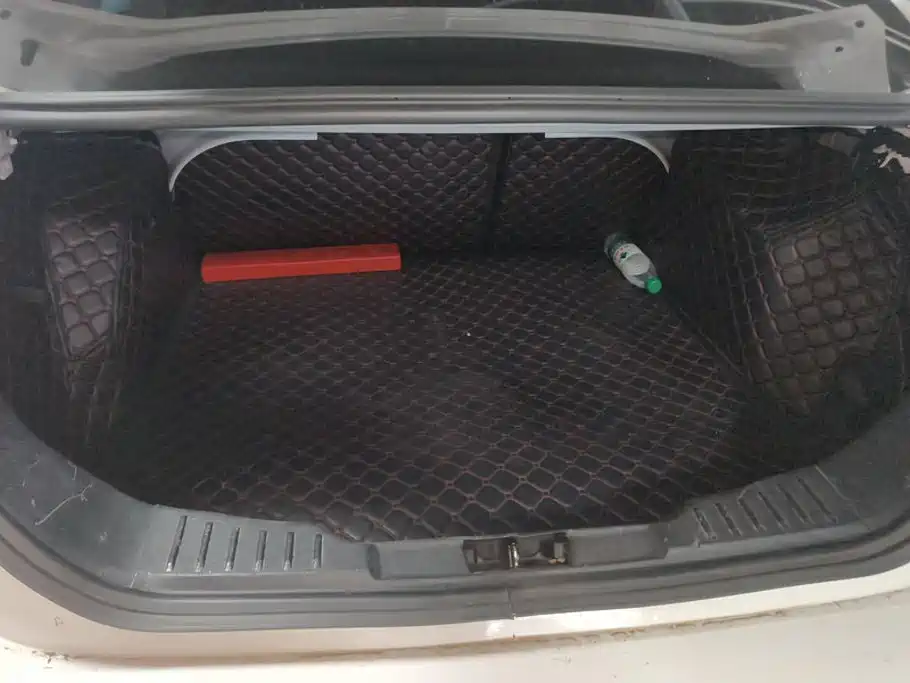 Ford Focus 2015 1.6L AT