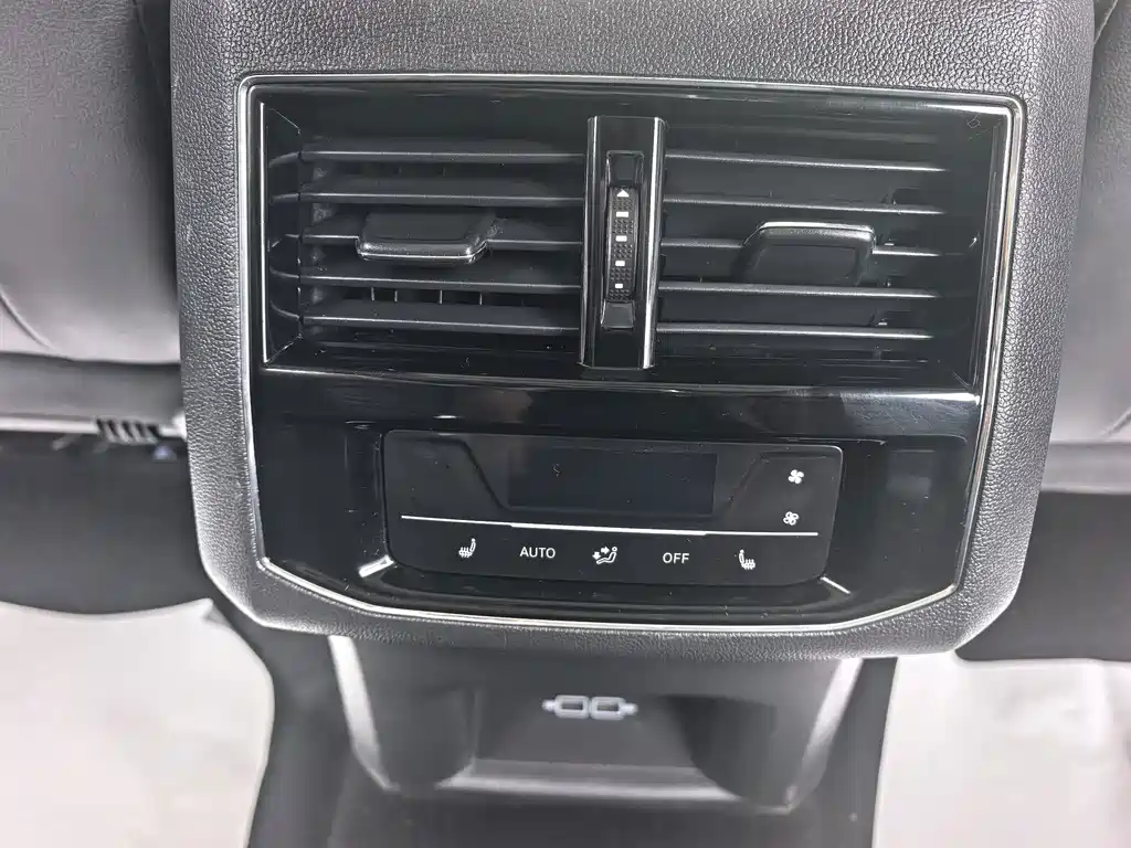 Volkswagen Teramont — миниатюра 9