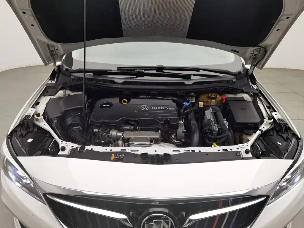 Buick Verano — миниатюра 6