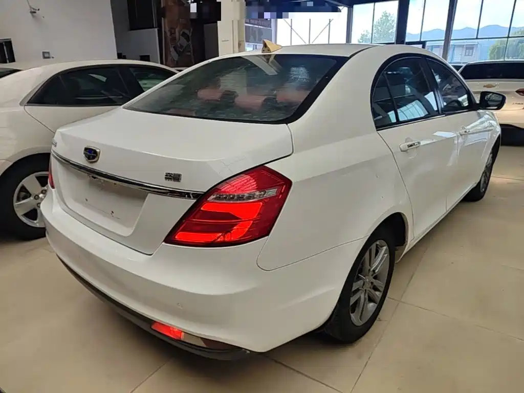 Geely Emgrand — миниатюра 7