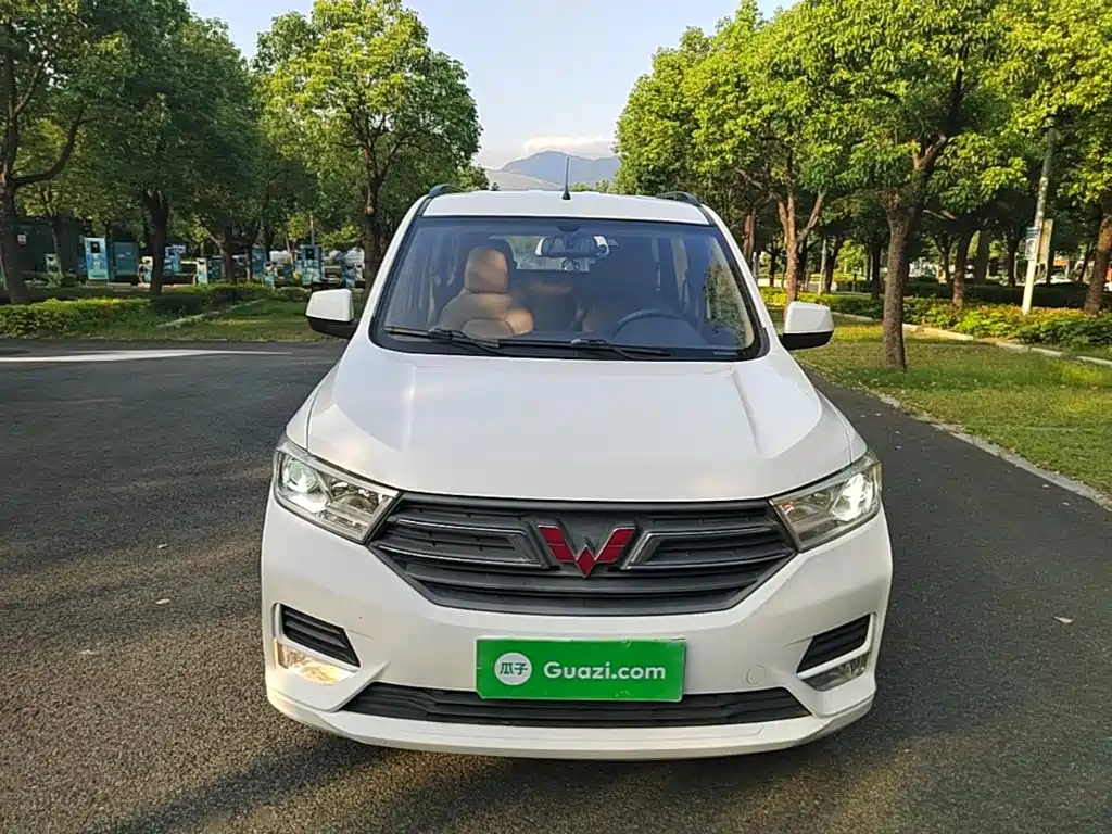Wuling Hongguang — миниатюра 3